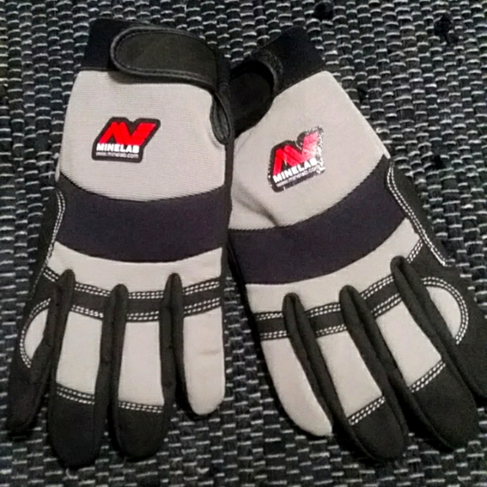 MINELAB( brand new )Metal Detectorist gloves
